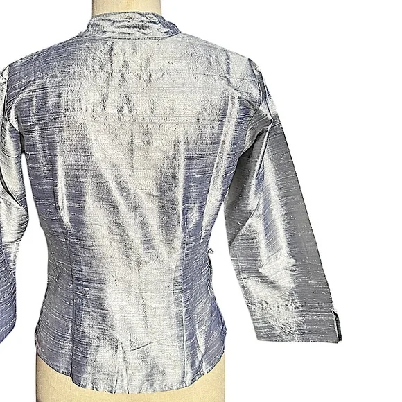Anthropologie stunning platinum silver silk modern cheongsam blouse. Size Large - Picture 5 of 7
